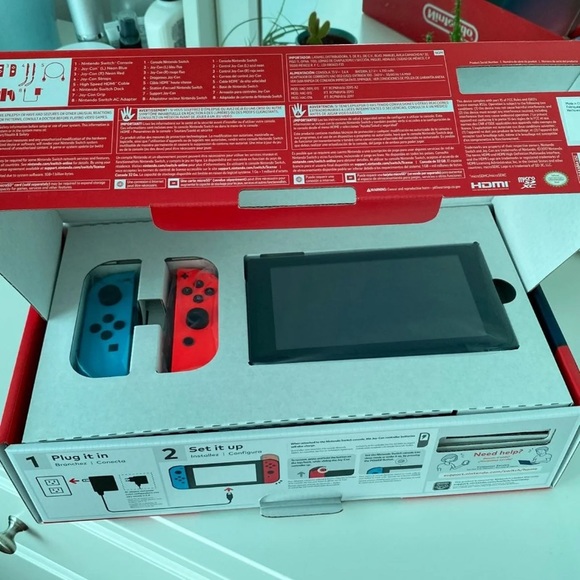 New Nintendo Switch 32GB Console - Picture 5 of 10